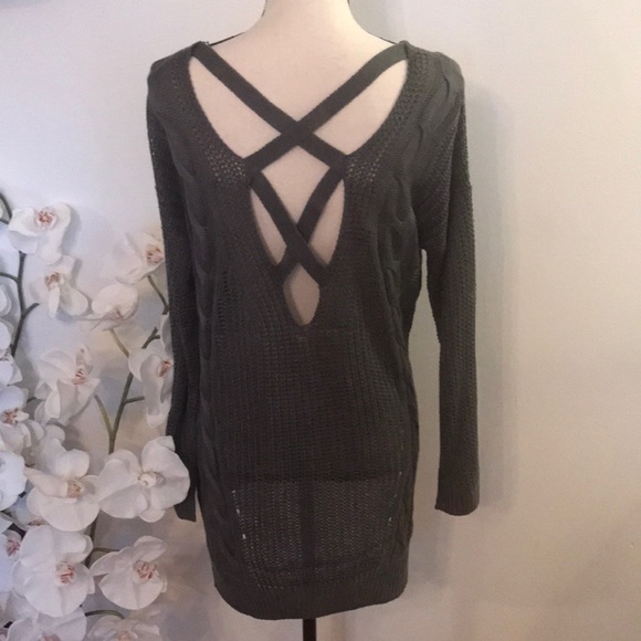 ‼️CLEARANCE‼️  High-Low Cross Back Sweater - Picture 6 of 8